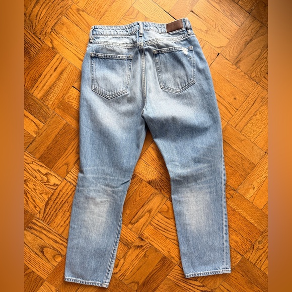 Trendy Distressed Women's Boyfriend Jeans in Light Blue - Picture 3 of 4